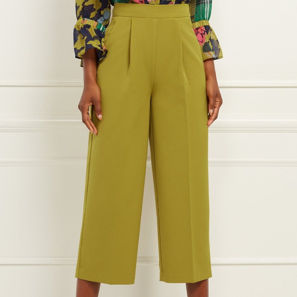 New 7th Avenue Mustard Green Crop Trousers